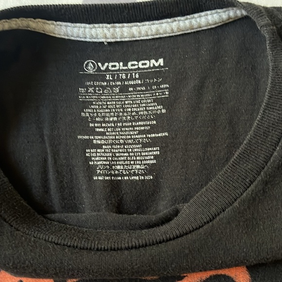 Volcom T-Shirt - Picture 5 of 6